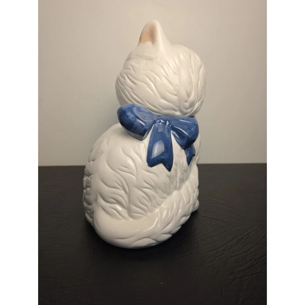 VTG White Persian Cat Cookie Jar Ceramic Wencome Blue Eyes Ribbon Cottagecore
